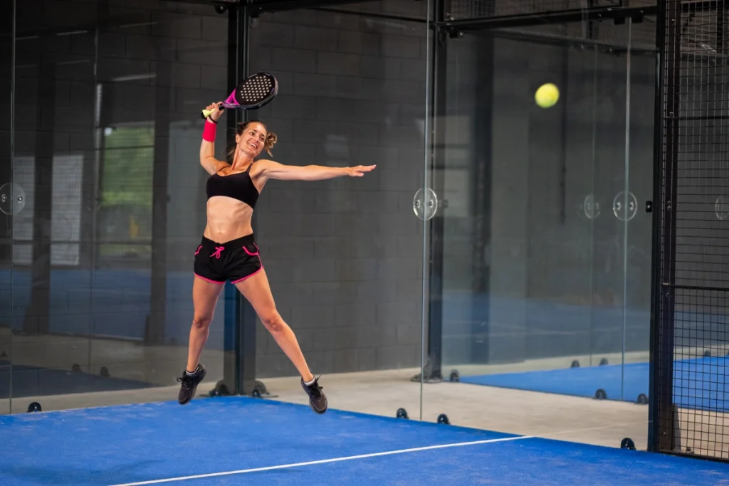 Avis matériel de padel : raquettes, chaussures, balles et plus