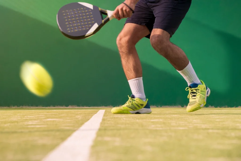 Comment entretenir sa raquette et ses chaussures de padel ?