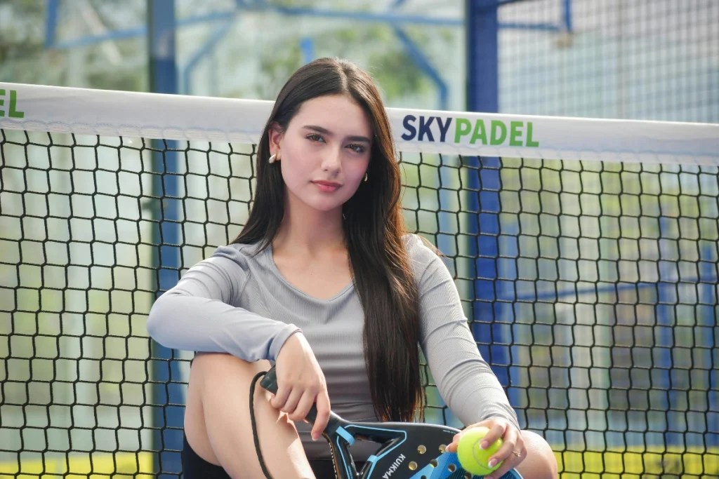 Pourquoi le padel séduit autant les célébrités ?