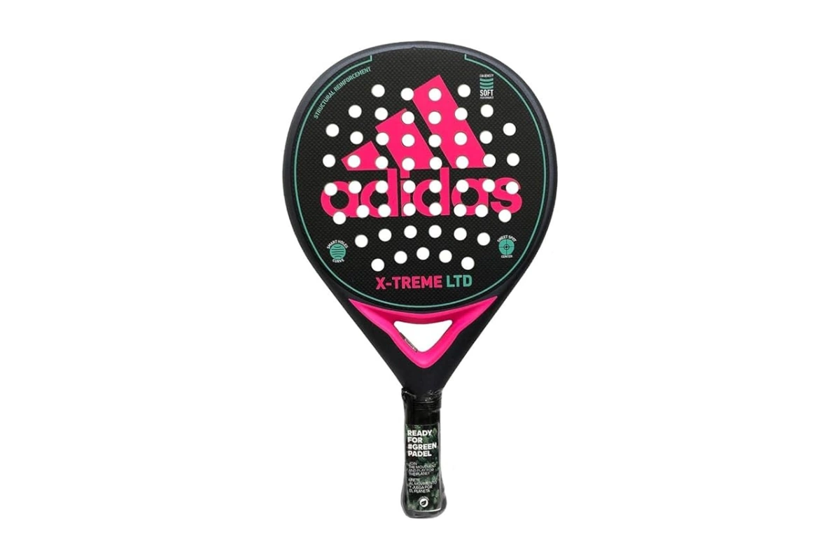 Raquette de padel pour femme intermédiaire au jeu polyvalent : nos 3 choix