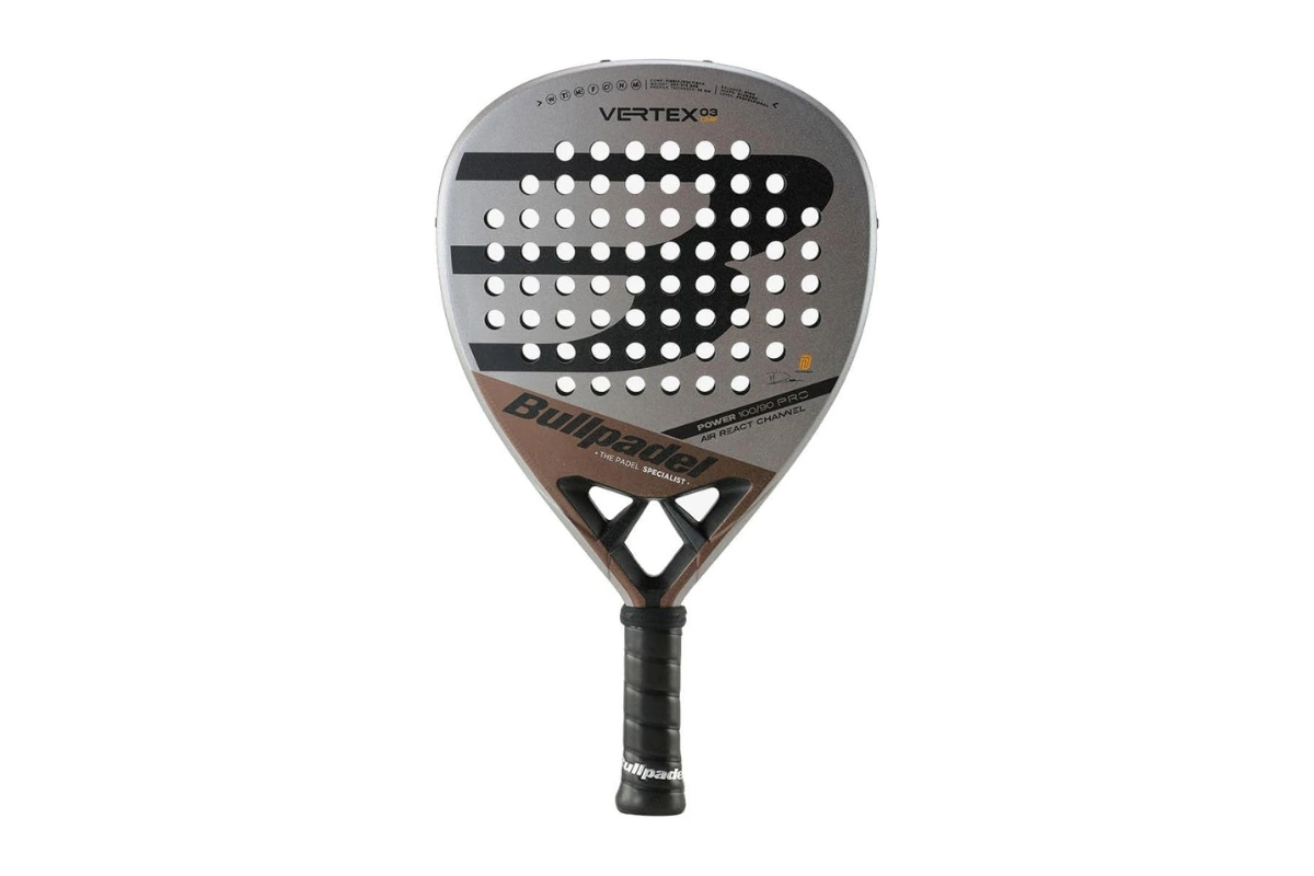 Raquette de padel pour homme intermédiaire au jeu polyvalent : nos 3 choix
