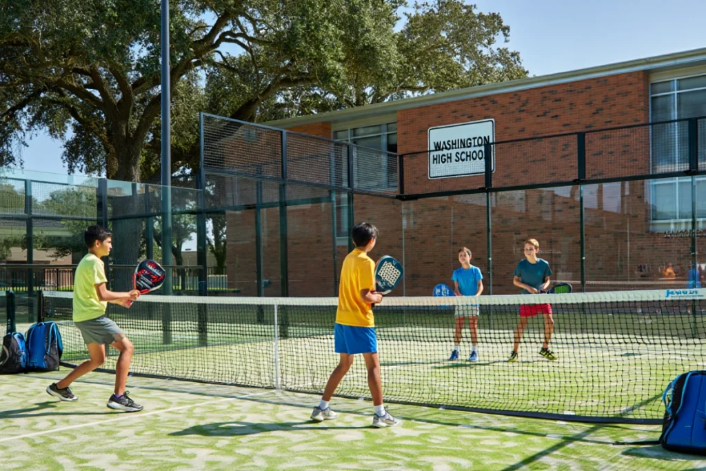 Débuter au padel : les 7 erreurs que font presque tous les débutants
