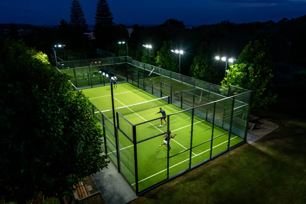 Observatoire du padel 2025 : 850 000 joueurs et 4 100 pistes en France