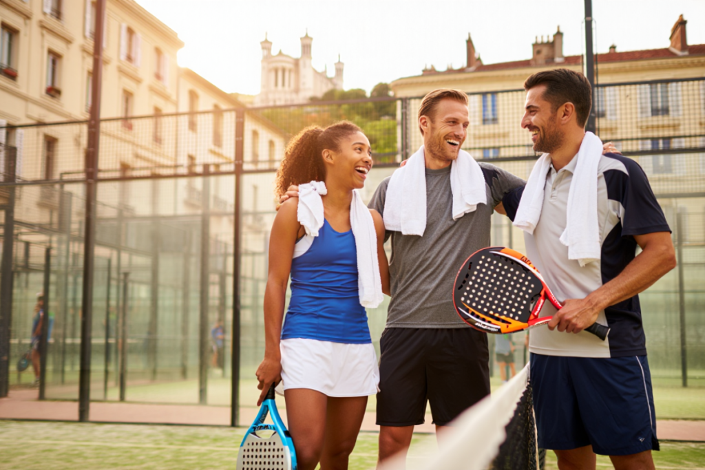 Où jouer au padel à Lyon ? Les meilleurs clubs de la métropole